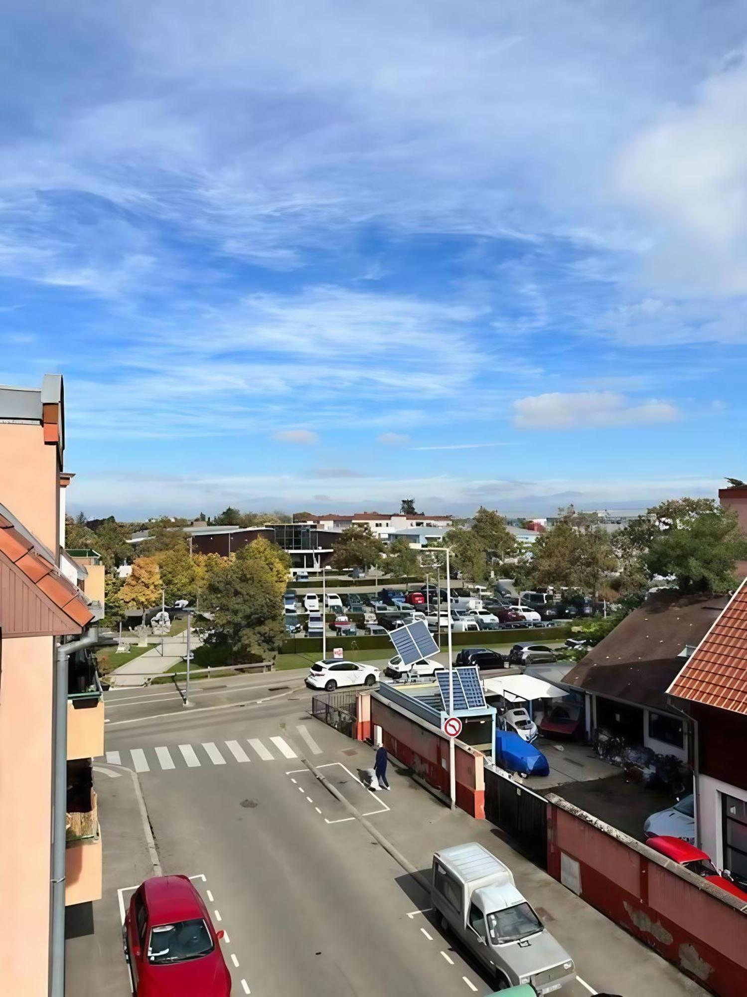 Superbe Duplex Proche Centre Ville Parking Gratuit Colmar Exteriör bild
